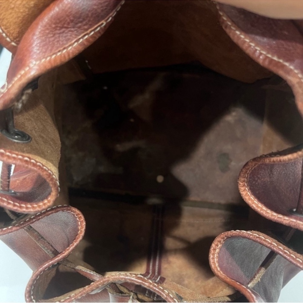 Vintage Banana Republic Rory Large Brown Distressed Leather Backpack Knapsack - Picture 4 of 10